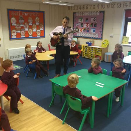 Music lesson in Reception